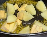 A picture of step 3 of BENGALI STYLE KAACH KOLA ALOO’R PATLA JHOL (Raw Banana and potato Thin Curry Soup).