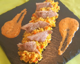 Foto del paso 9 de la receta: Arroz a la cúrcuma con secreto ibérico y salsa mojo