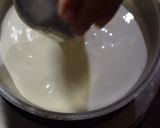 A picture of step 9 of Chocolate Flowing Cake.