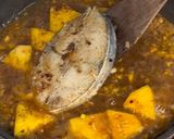 A picture of step 6 of Braised King Mackerel W/ Pineapple | Cá Thu Kho Khóm.