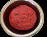 A picture of step 3 of Beetroot Paratha.