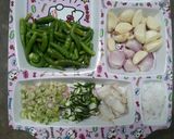 รูปขั้นตอนการทำที่ 2 ของ แกงเขียวหวานไก่หน่อไม้สด สูตรนมสด