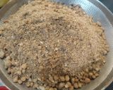 हिवाळी डींक लाडू (Dink Ladoo Recipe In Marathi) रेसिपी स्टेप 2 फोटो 