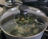 A picture of step 7 of Seaweed Chicken Soup.