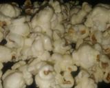 A picture of step 3 of White Chocolate Popcorn.