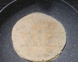 Foto langkah ke 4 dari resep Easy Cheesy Tortilla.