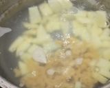 Foto langkah ke 2 dari resep Sop Kentang Makaroni.