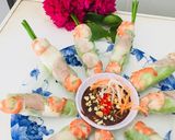 Hình bước làm 4 của món Gỏi cuốn Việt Nam