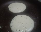 ज्वारीच्या पिठाचा उत्तपा (jwarichya pithacha uttapam recipe in marathi) रेसिपी स्टेप 2 फोटो 