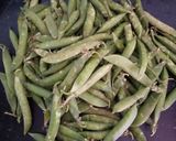 चटपटीत हिरवे मटार उसळ रेसपी (hirve matar usal recipe in marathi) रेसिपी स्टेप 1 फोटो