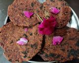 A picture of step 4 of Beetroot paratha.