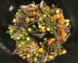 Egg Noodles Stir Fry recipe step 3 photo