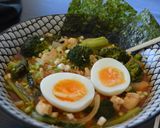 Une image de l'étape 8 de Ramyeon poulet et brocoli.
