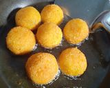 Foto langkah ke 6 dari resep Bola bola pisang coklat.