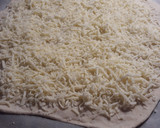 Foto del paso 1 de la receta: Pizza de panceta ahumada con girgolas