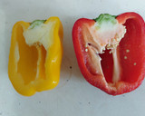 Foto del paso 1 de la receta: Calabacines rellenitos de pollo y mucho ❤️. 😍🤭 sin gluten