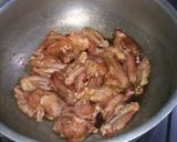 A picture of step 4 of Sweet and sour chicken wings with chicken soup.