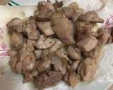 Foto del paso 2 de la receta: Salpicón de pollo al cilantro