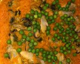 Foto del paso 2 de la receta: Arroz amarillo con mariscos