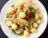 Hình bước làm 3 của món Sụn Gà Kho Trứng Cút