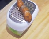 Foto del paso 2 de la receta: Bonito con cebolla caramelizada al curcuma y lima