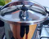 Foto del paso 5 de la receta: Ternera en salsa suave de baharat y calabacines
