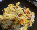 Foto langkah ke 2 dari resep Dadar Telur cah Toge.