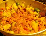 A picture of step 3 of Stir fried mixed vegetable curry.