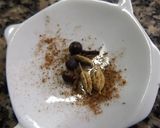 Foto del paso 2 de la receta Manzanas caramelizadas con vino dulce, semillas y especias