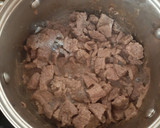 Foto del paso 1 de la receta: Bistec con calabacita sazonado con caldo de frijoles