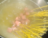 Foto del paso 2 de la receta: Espaguetis con salchichas sin gluten