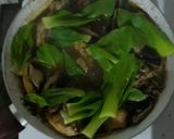A picture of step 4 of Korean bbq Chicken with Shiitake mushrooms.