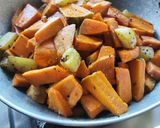 A picture of step 3 of Pumpkin ki sabji.