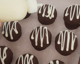 A picture of step 6 of Oreo Truffles (3 ingredients).