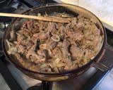 Une image de l'étape 7 de Bœuf aux oignons de roscoff sauce aux champignons.