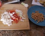 Foto del paso 2 de la receta: Ensalada templada de calabacín y garbanzos