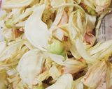 हादग्याच्या फुलांची भजी/अगस्तीच्या फुलांची भजी (Hadgyachya Fulanchi Bhajji Recipe In Marathi) रेसिपी स्टेप 1 फोटो 