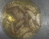Foto langkah ke 2 dari resep Chicken Steak with Mushrooms Sauce.