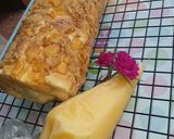 Hình bước làm 5 của món Bánh bông lan trứng muối cuộn mix sốt dầu trứng