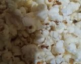 A picture of step 6 of Popcorns at home.