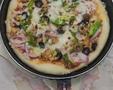 A picture of step 4 of Pan pizza.