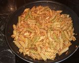 Pas rețetă Paste tricolore cu piept de pui și legume în sos de roșii 🍝 5 fotografie