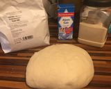 Hình bước làm 2 của món Weizen Brötchen