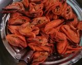 Foto langkah ke 1 dari resep Oseng kerang kupas pedas.