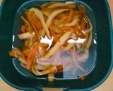 Foto langkah ke 1 dari resep Keripik Kulit Kentang dan Wortel.