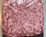 A picture of step 1 of Spicy Cheesy Beef Pasta.