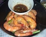 Hình bước làm 1 của món Tôm hấp xả