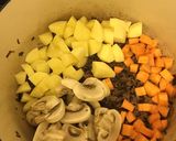 A picture of step 5 of Czech goulash soup.