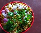 A picture of step 3 of Masala Pori.