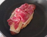 Foto del paso 20 de la receta: Croissant (v4) relleno de jamón serrano y queso fundido